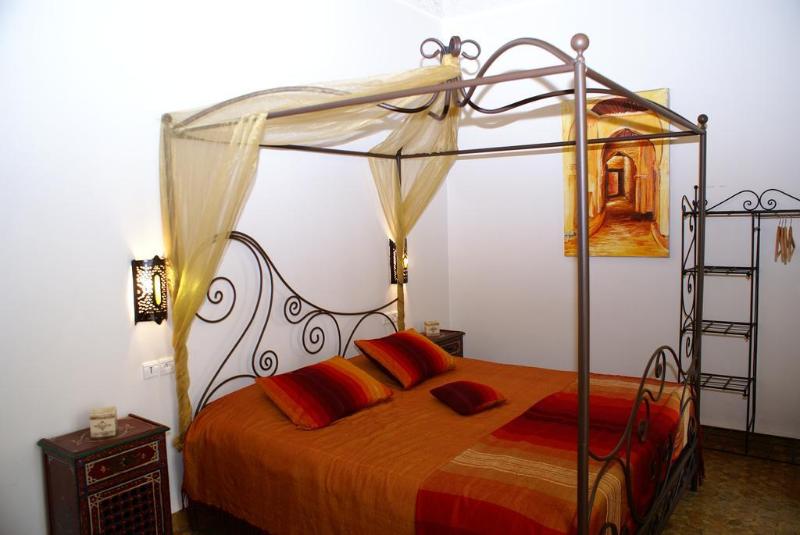 Riad Attarine - Genel