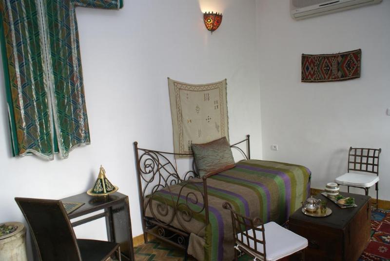 Riad Attarine - Genel
