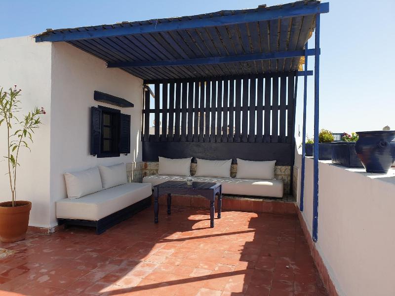 Riad Sidi Magdoul - Genel