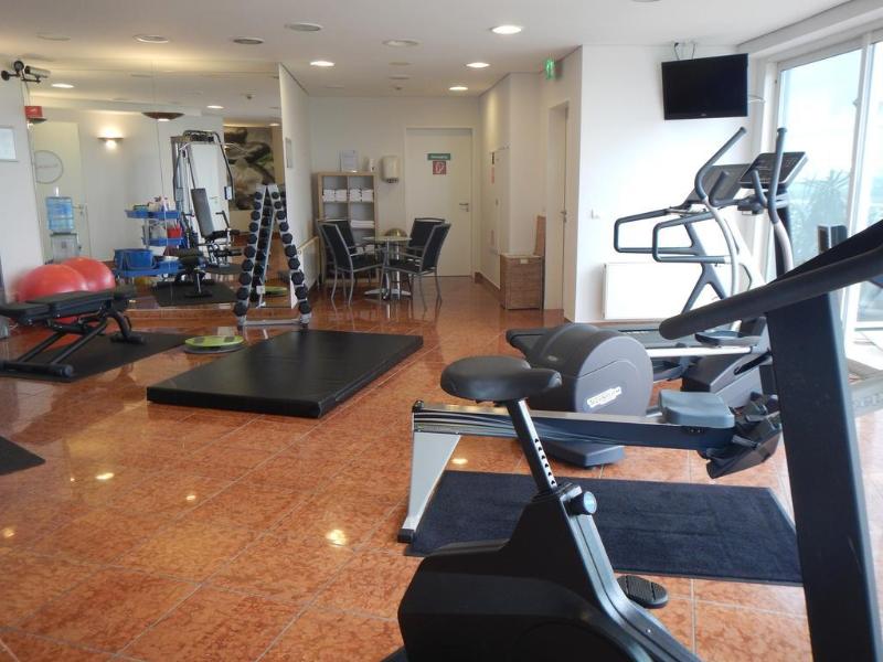 Globana Airport Hotel - Genel
