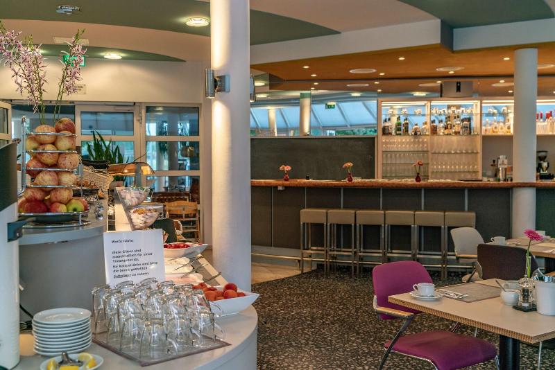 Globana Airport Hotel - Restoran
