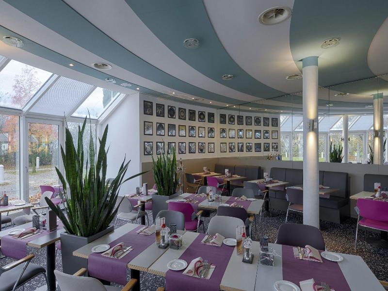 Globana Airport Hotel - Restoran