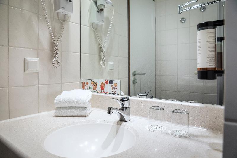 Achat Hotel Dresden Elbufer - Oda