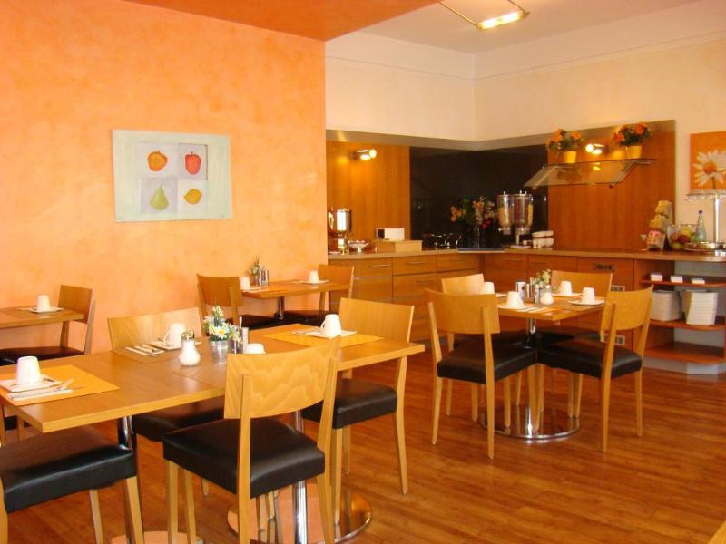 Senator Hotel - Genel