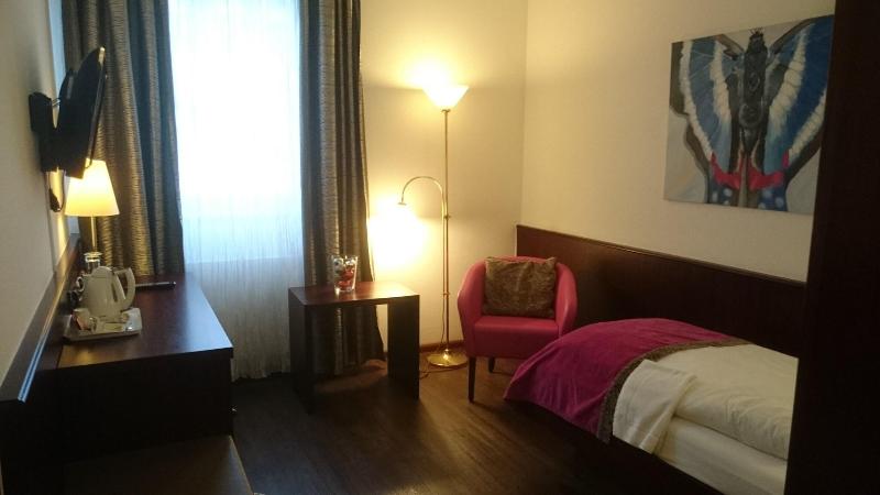 Central Hotel - Oda