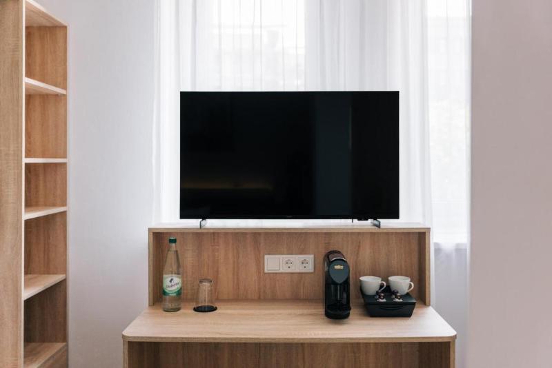 Homaris The Corner - Self-Check In - Oda