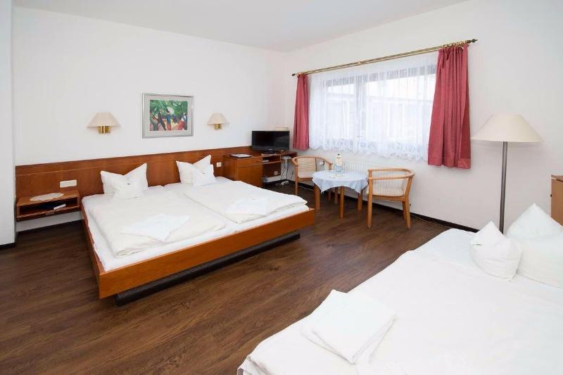 Hotel Am Wasserturm - Oda