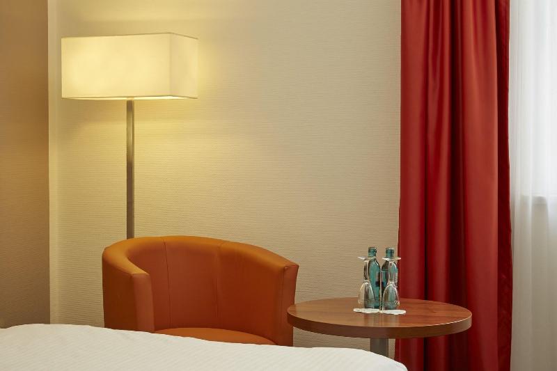H+ Hotel Leipzig - Halle - Oda