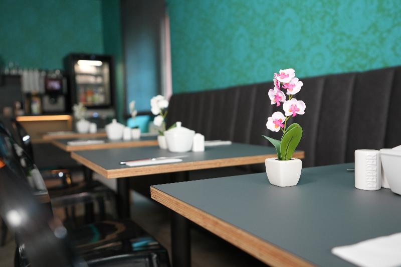 Hotel Attache - Lobi