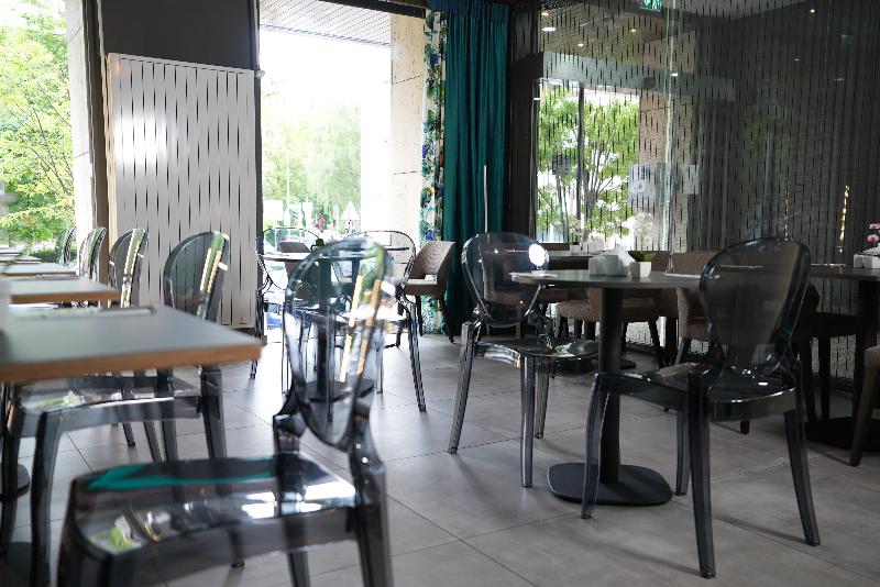 Hotel Attache - Lobi