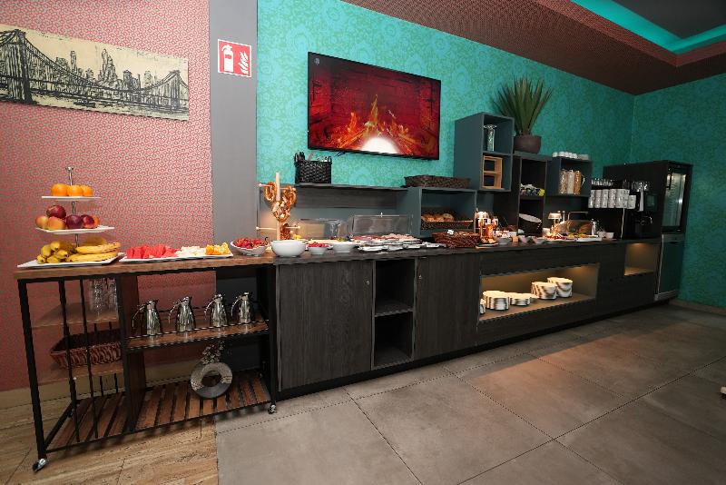 Hotel Attache - Genel