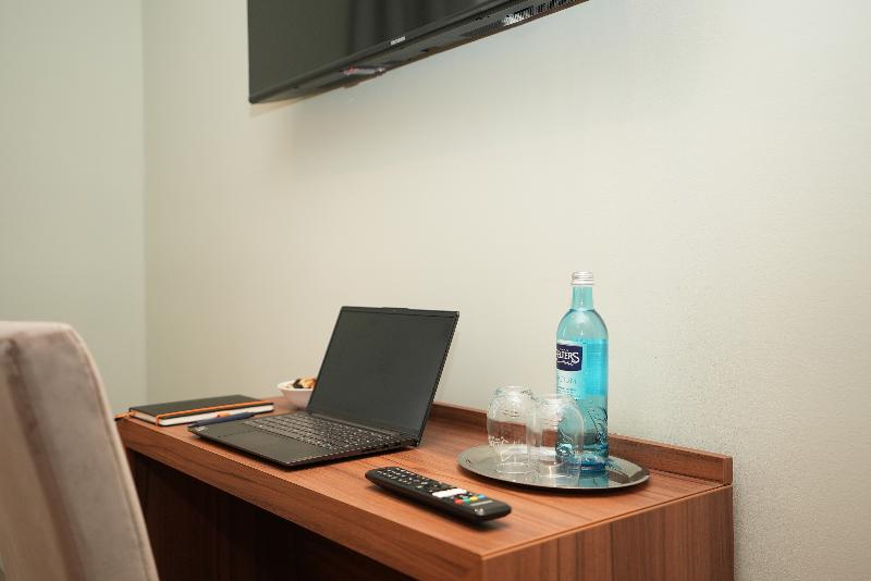 Hotel Attache - Oda