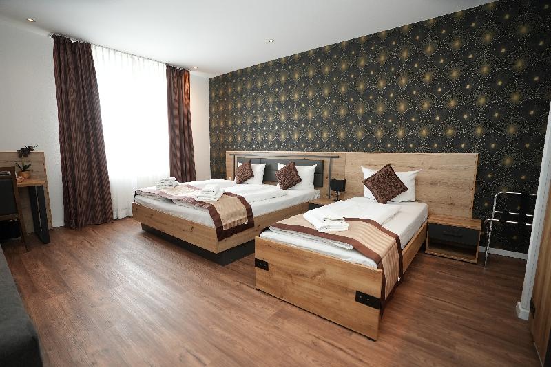 Hotel Attache - Oda