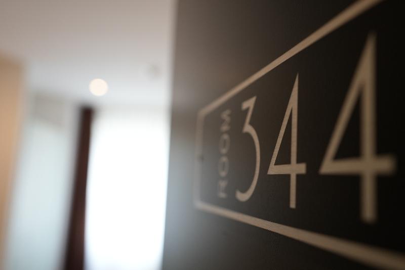 Hotel Attache - Oda