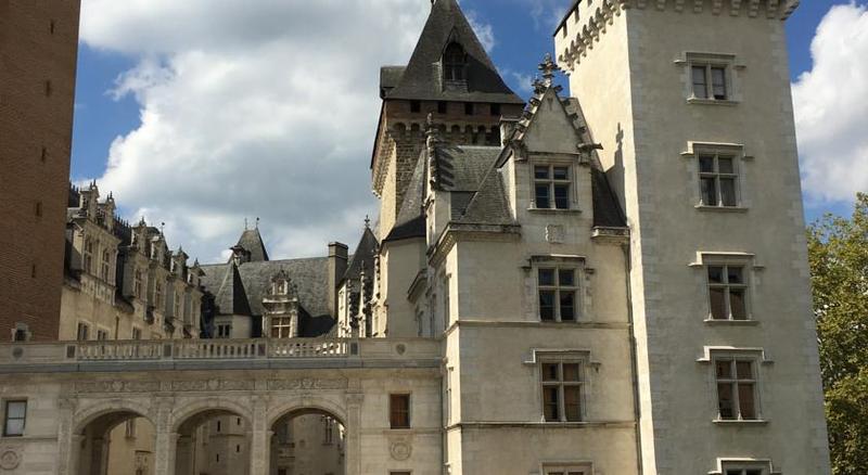 Hotel Bosquet Pau Centre - Genel