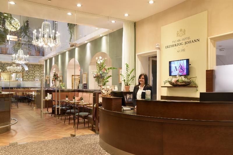 Palais Hotel Erzherzog Johann - Lobi