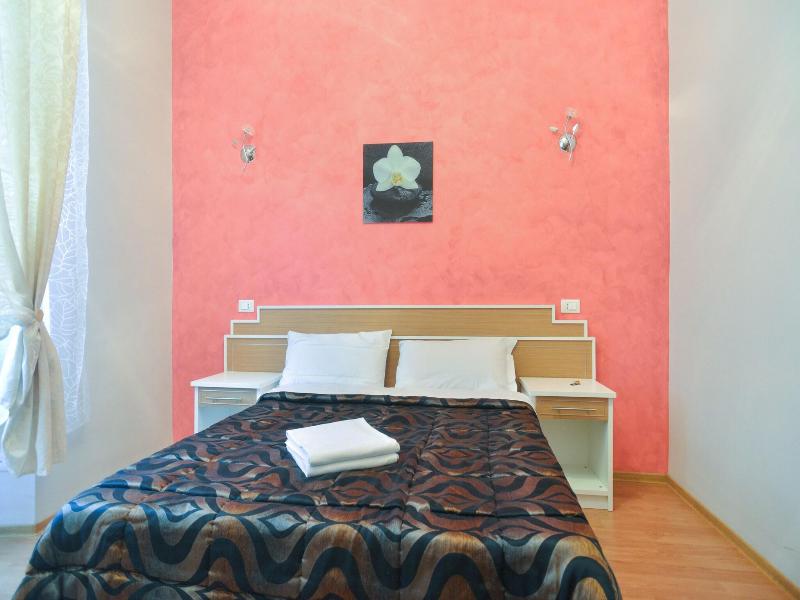B & T Rooms Trani - Genel