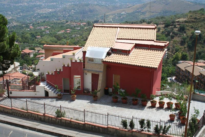 Casa Rossa - Genel