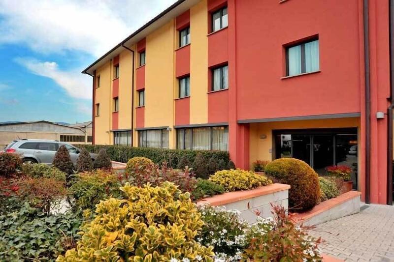 Inn Hotel - Genel