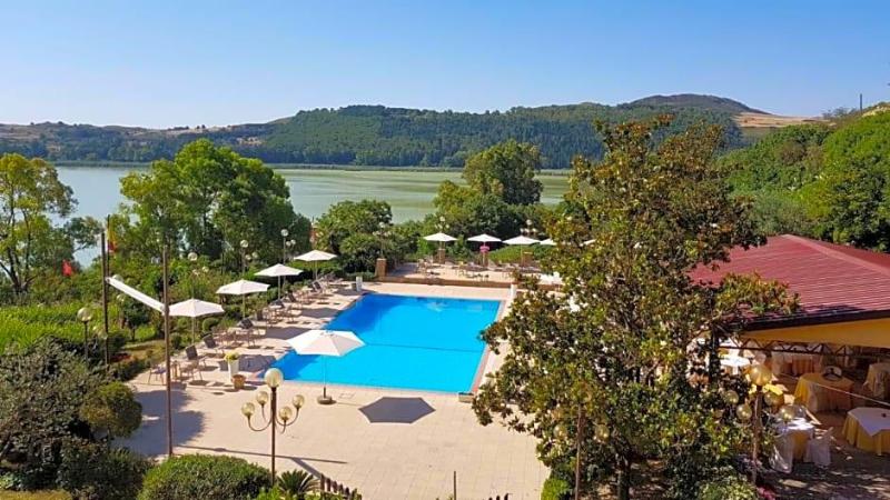 Riviera Hotel - Genel