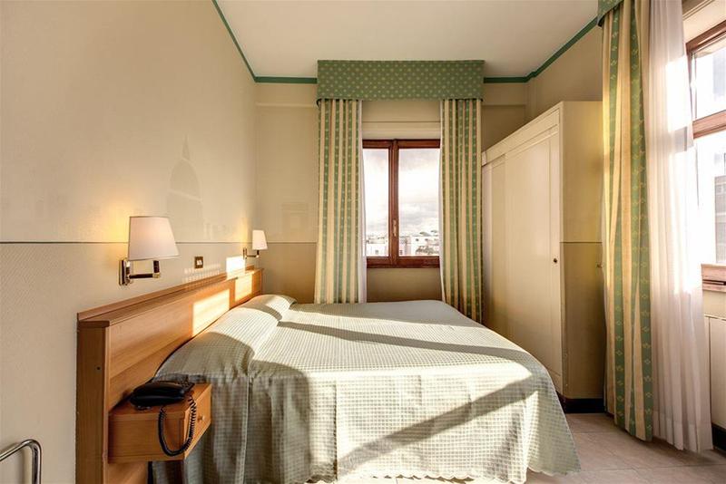 Pacific Hotel - Genel