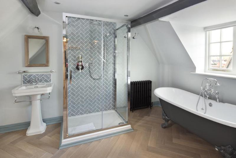 The George Townhouse - Genel