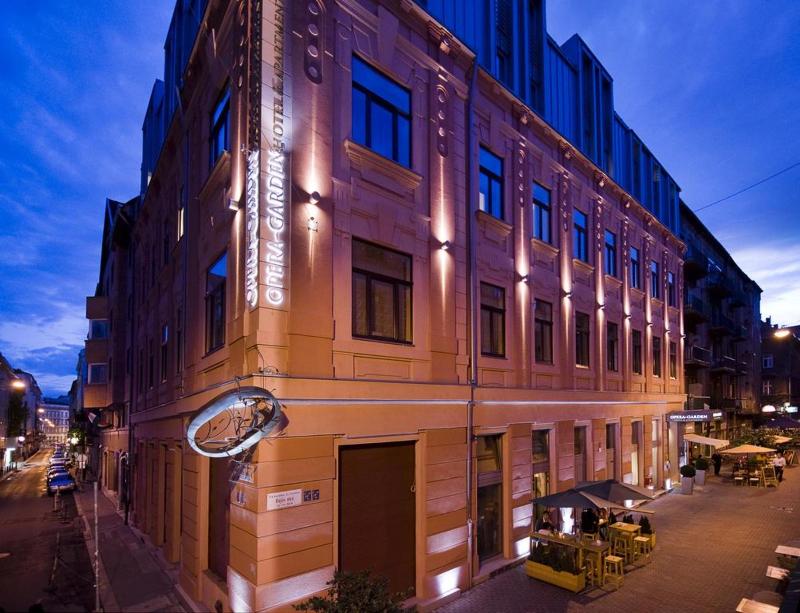 Opera Garden & Apartments Hotel - Genel