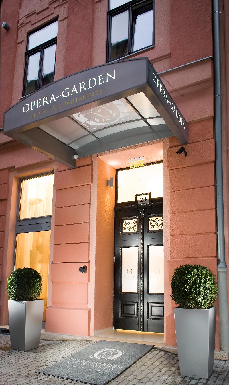 Opera Garden & Apartments Hotel - Genel
