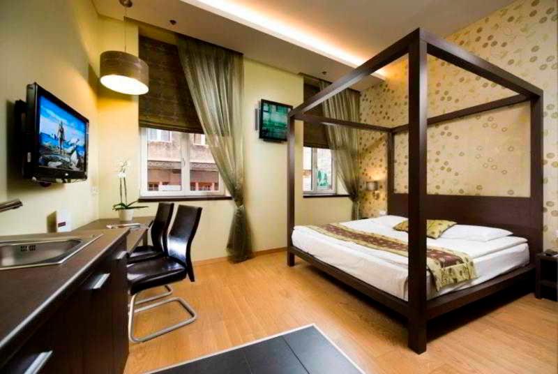Opera Garden & Apartments Hotel - Oda