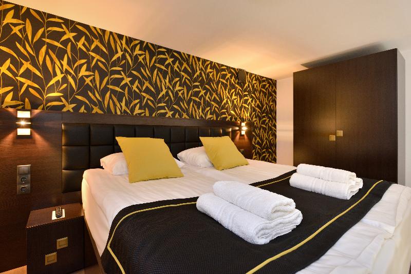 Opera Garden & Apartments Hotel - Oda