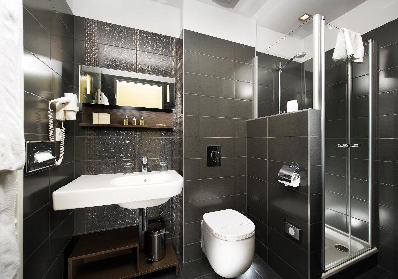 Opera Garden & Apartments Hotel - Oda