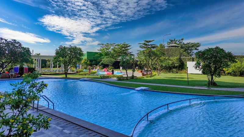 Aston Cirebon Hotel & Convention Center - Havuz