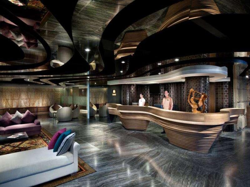 Ramada by Wyndham Bali Sunset Road Kuta - Lobi