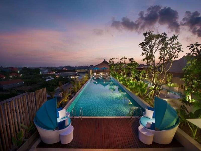 Ramada by Wyndham Bali Sunset Road Kuta - Havuz