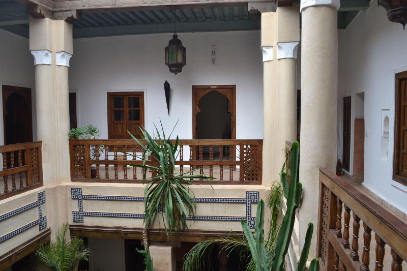 Riad Bayti - Lobi