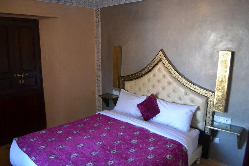Riad Bayti - Oda