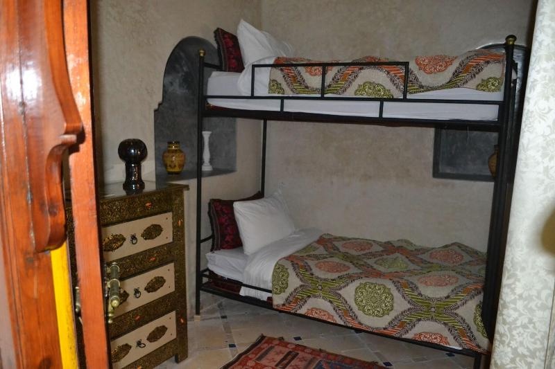 Riad Bayti - Oda