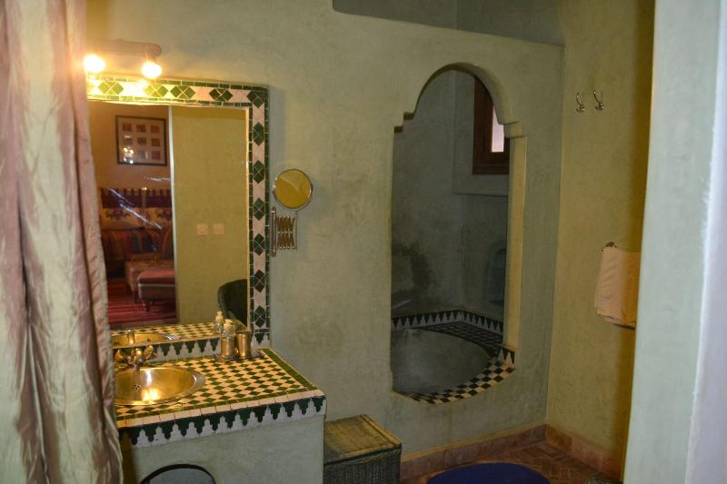 Riad Bayti - Oda