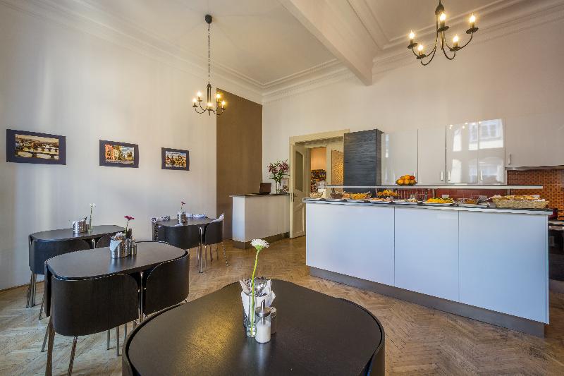 Royal Road Residence - Lobi