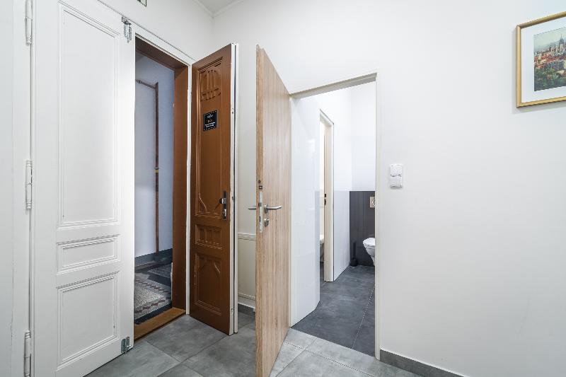 Royal Road Residence - Oda