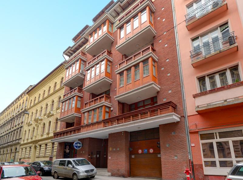 Lord Residence - Genel