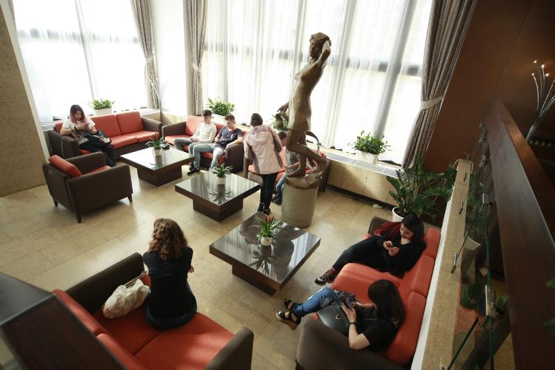 Hotel Krystal - Lobi