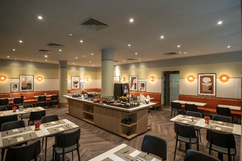 Adina Apartment Hotel Budapest - Genel