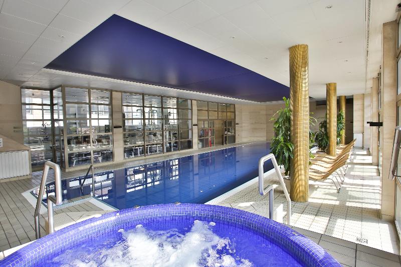 Adina Apartment Hotel Budapest - Havuz