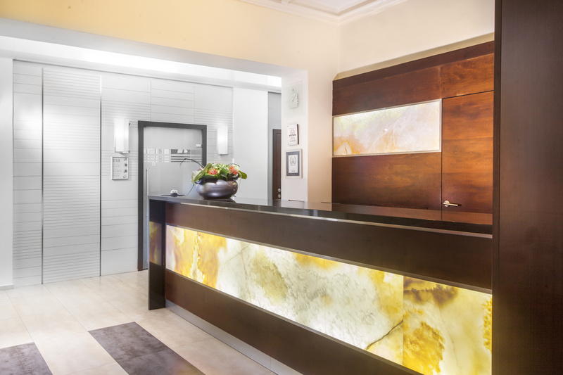 Hotel Lunik Prague - Lobi