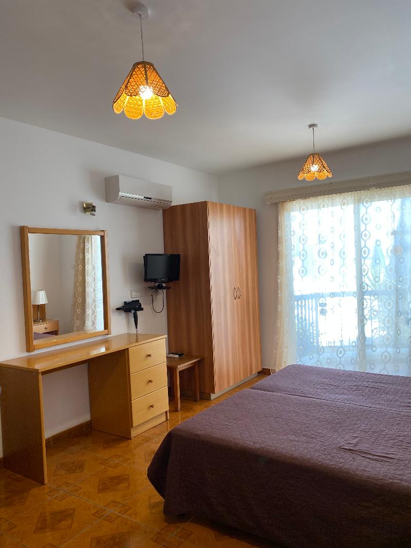 Alexia Hotel Apartments - Oda