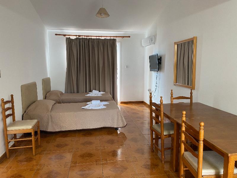 Alexia Hotel Apartments - Oda