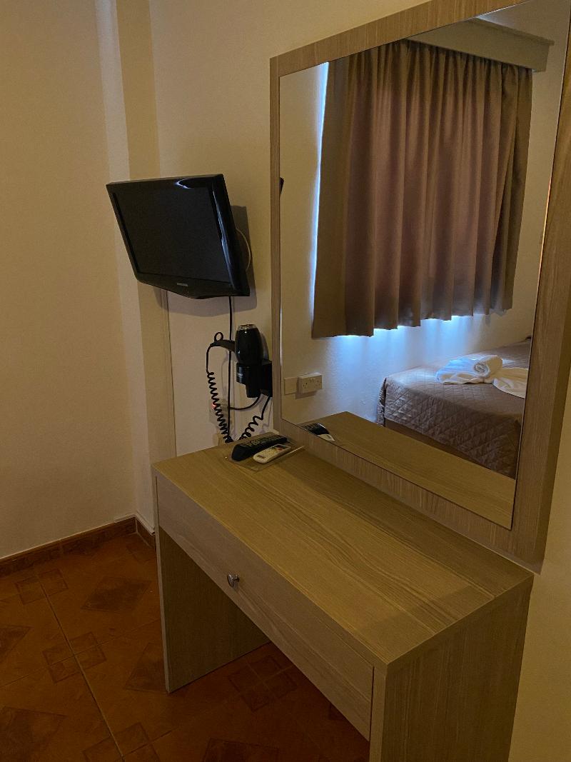 Alexia Hotel Apartments - Oda