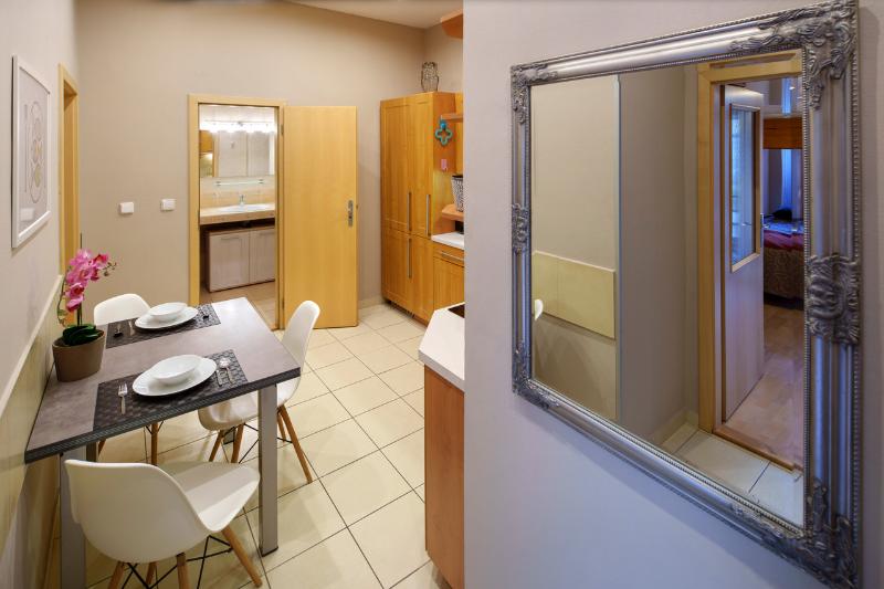 Old Town - Dlouha Apartments - Lobi