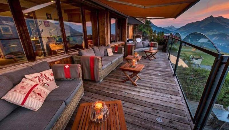 Hotel Le Grand Chalet - Genel
